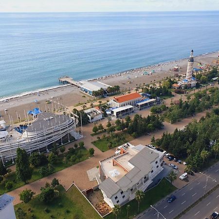 Royal Apartments Batumi Exterior photo