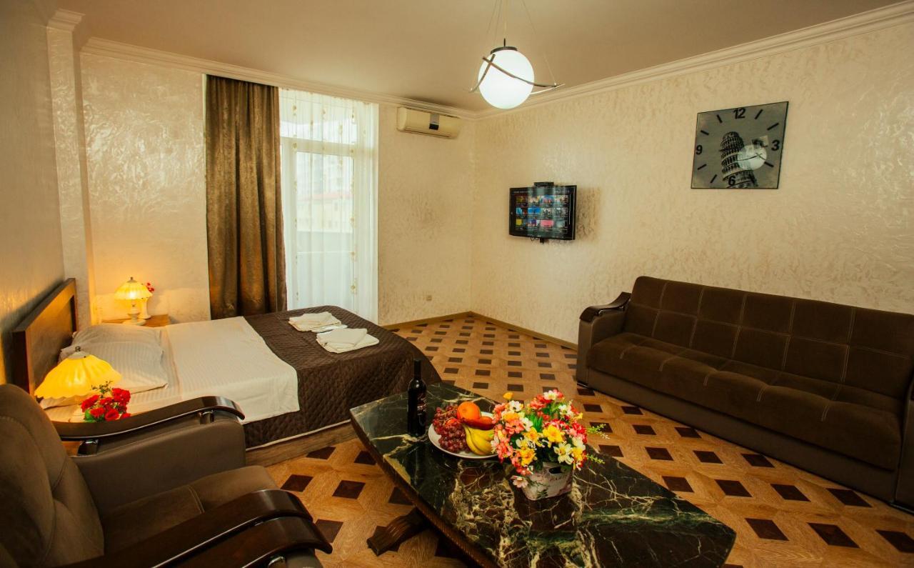 Royal Apartments Batumi Exterior photo