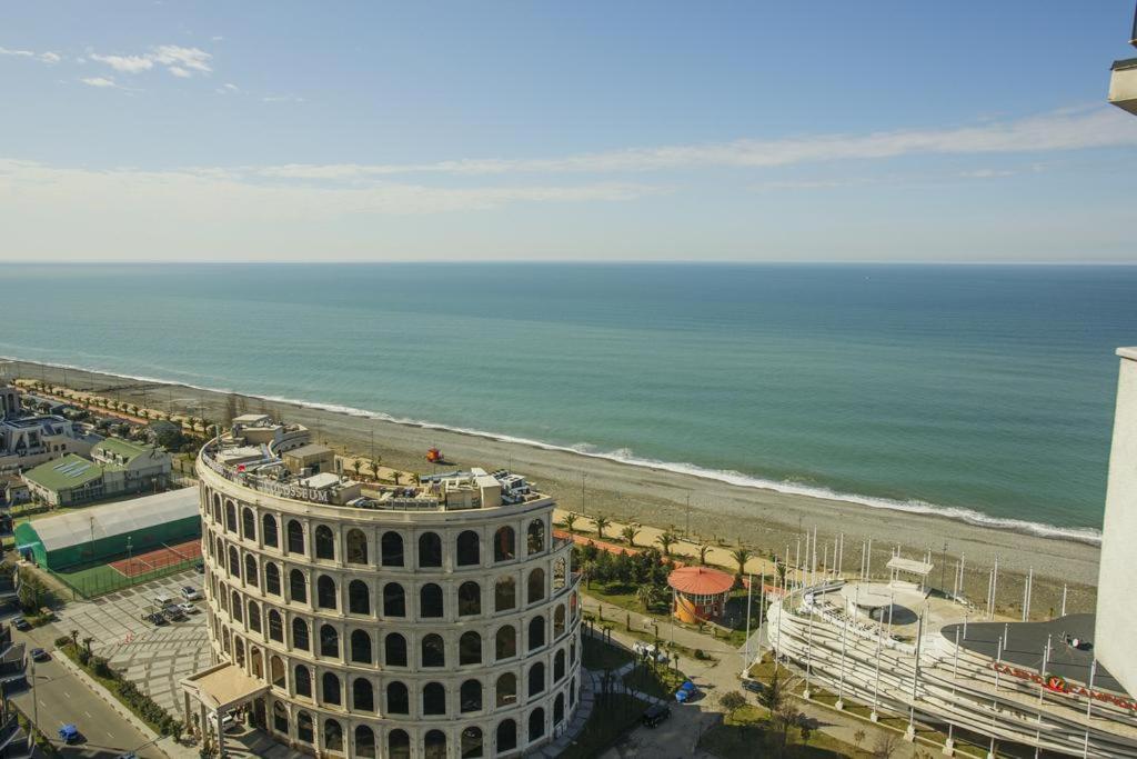 Royal Apartments Batumi Exterior photo