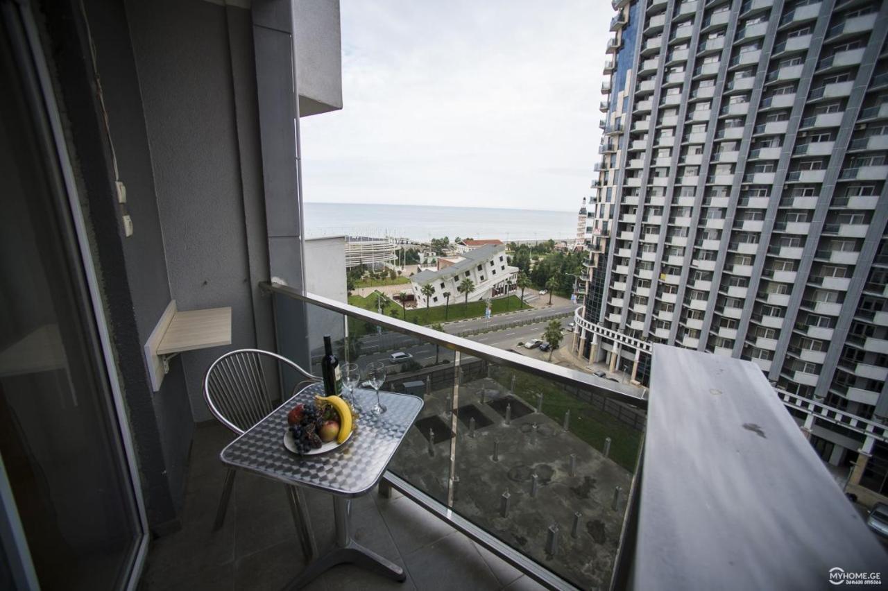 Royal Apartments Batumi Exterior photo