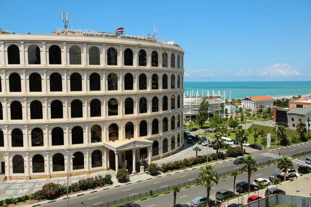 Royal Apartments Batumi Exterior photo