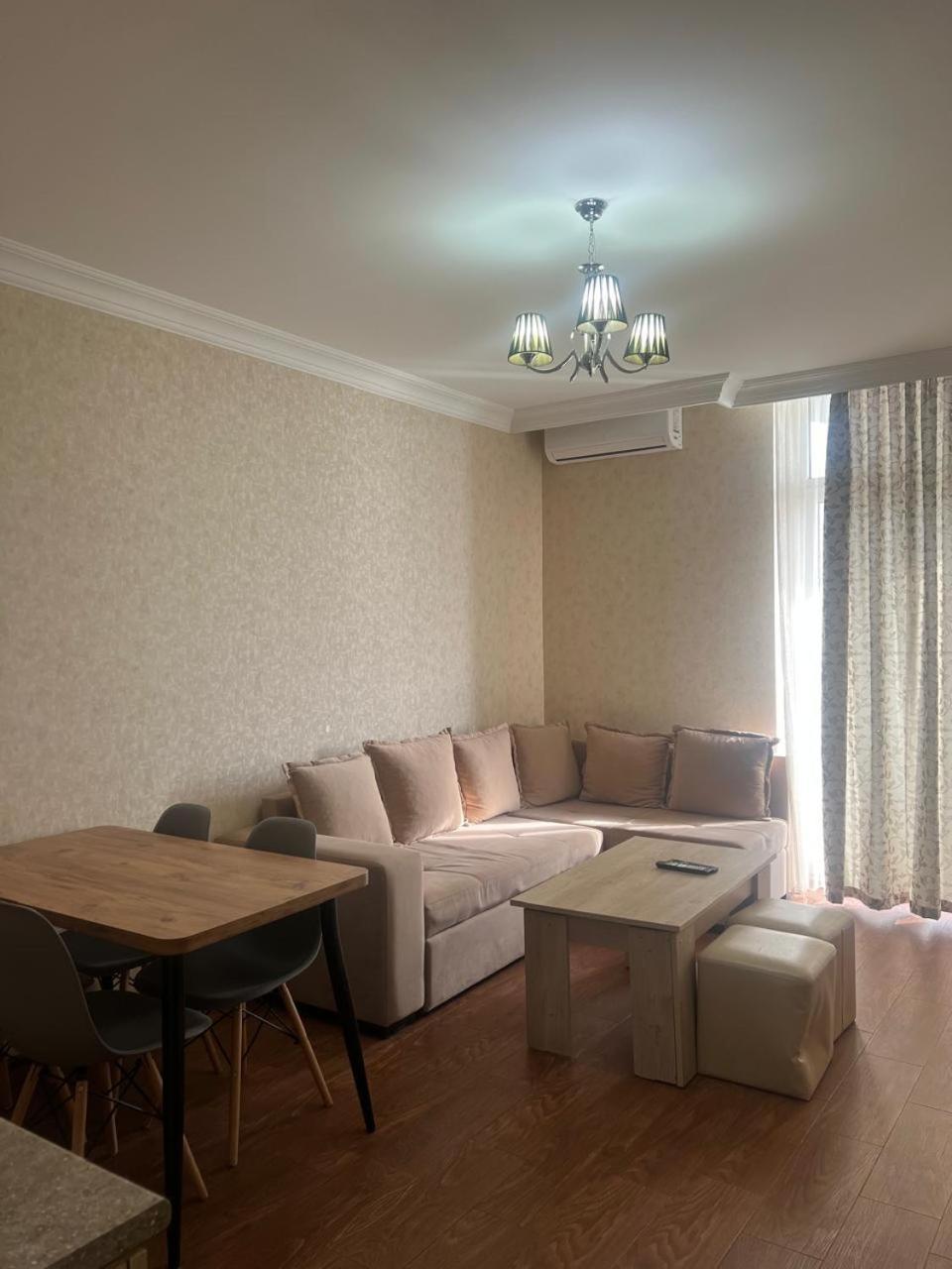 Royal Apartments Batumi Exterior photo